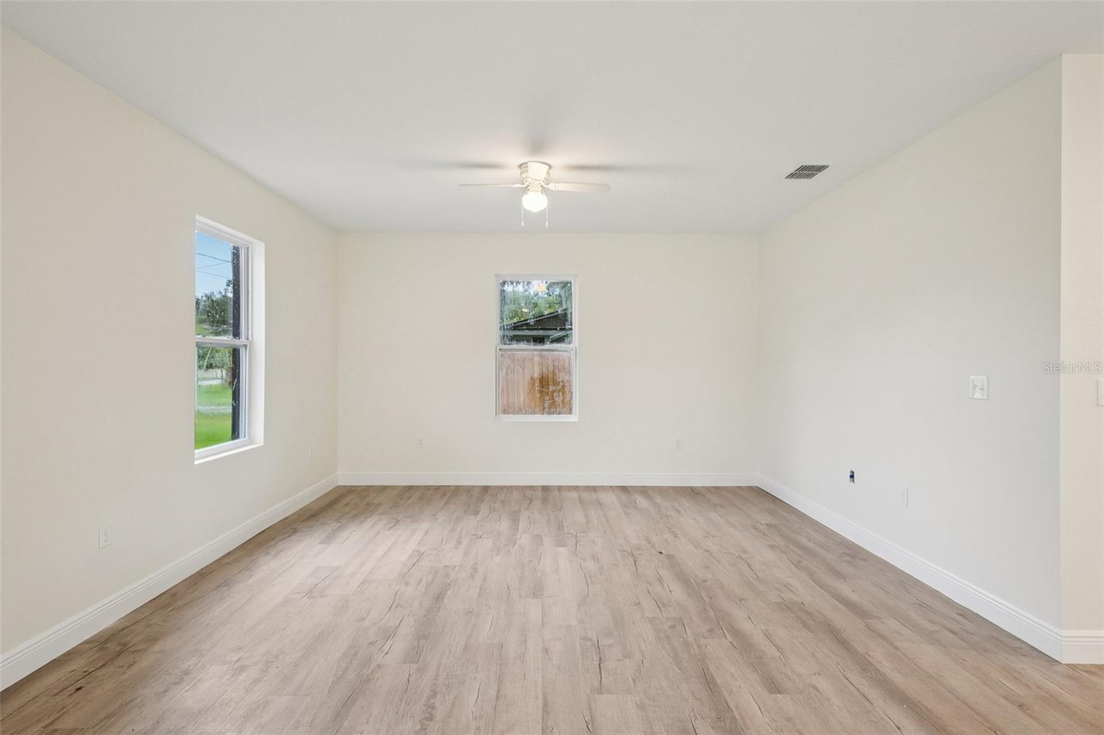 Image 10 of 61 For 626 Woodland Avenue