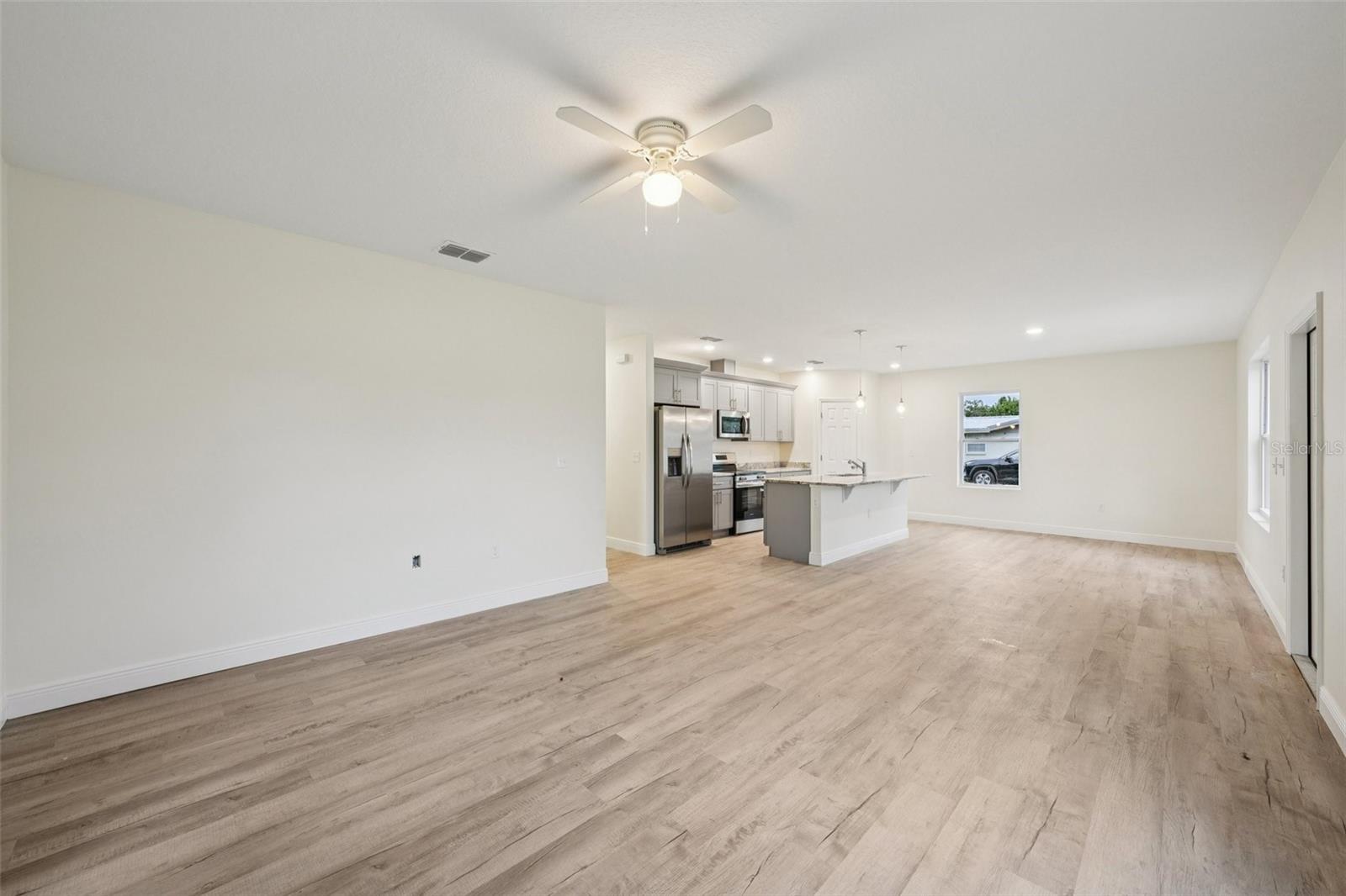 Image 11 of 61 For 626 Woodland Avenue