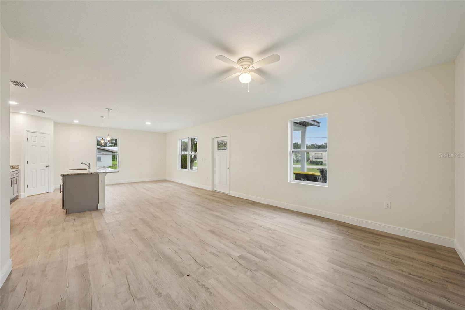 Image 12 of 61 For 626 Woodland Avenue