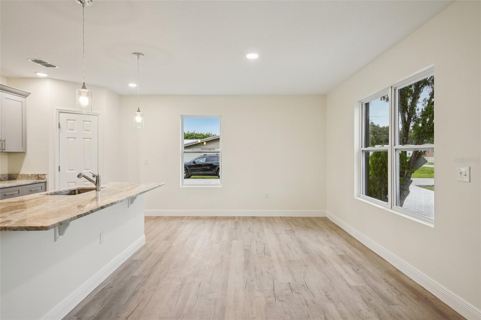 Image 13 of 61 For 626 Woodland Avenue