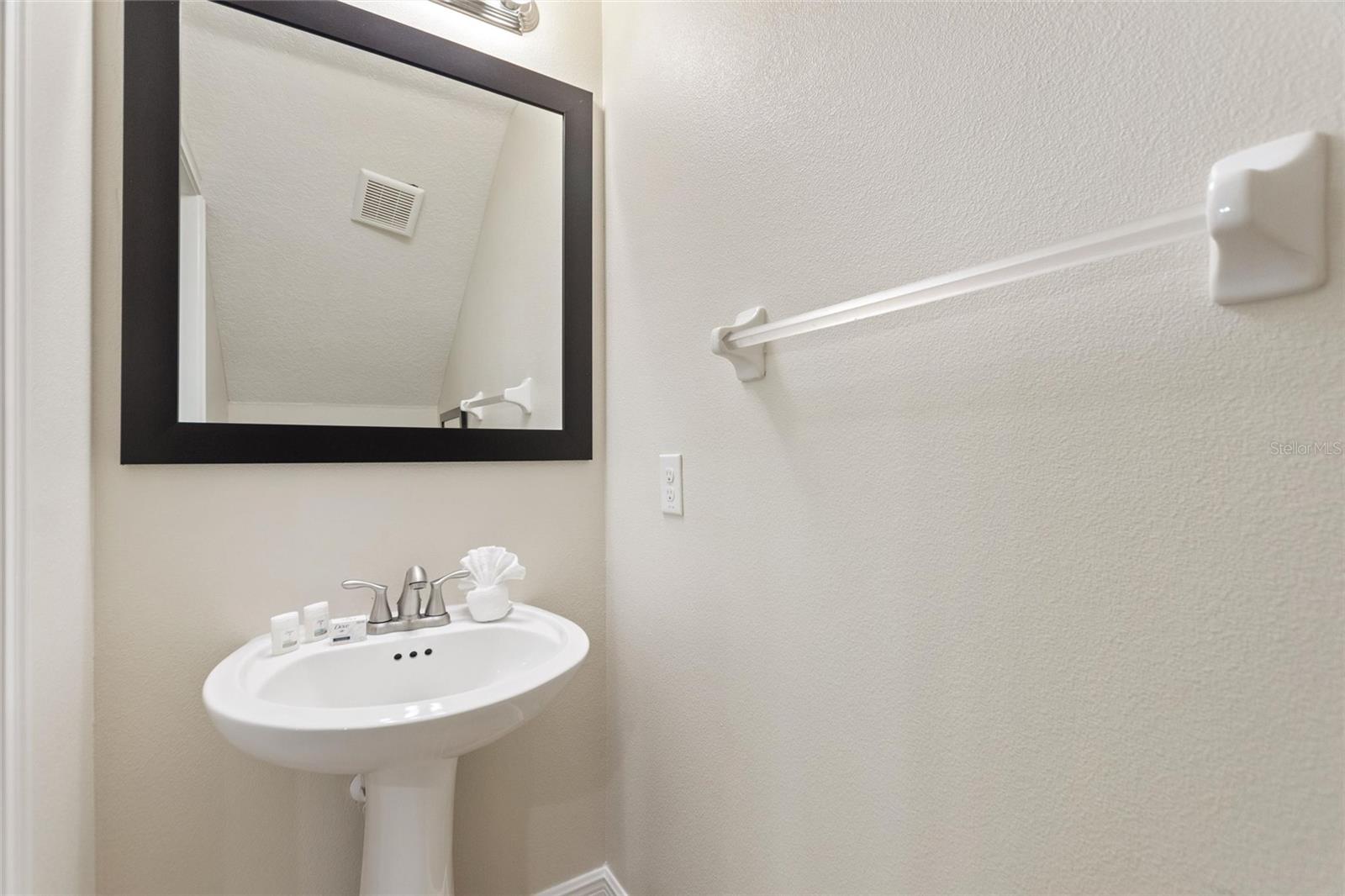 Image 10 of 29 For 8205 Roseville Road