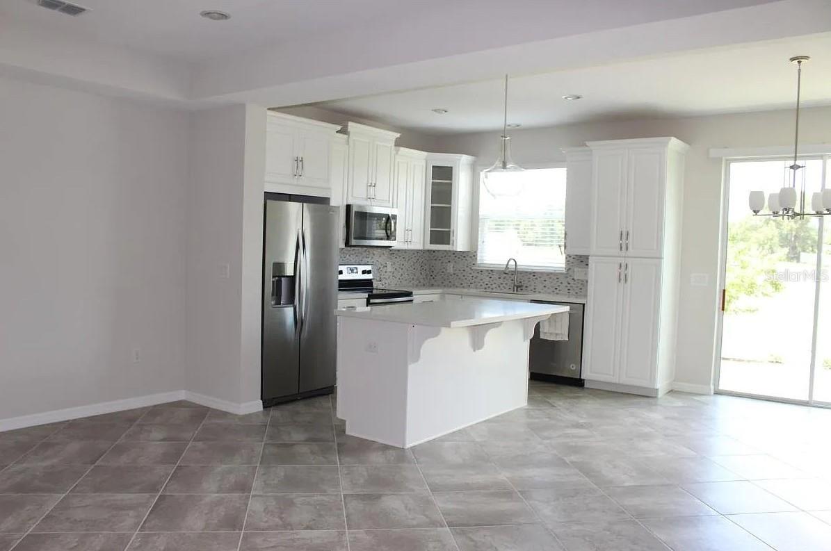 Image 3 of 13 For 3807 Brighton Park Circle