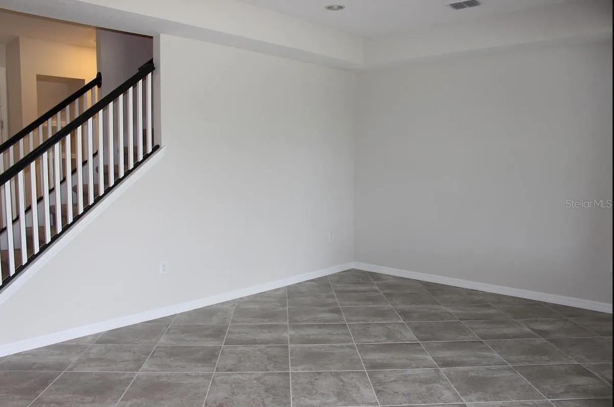 Image 4 of 13 For 3807 Brighton Park Circle
