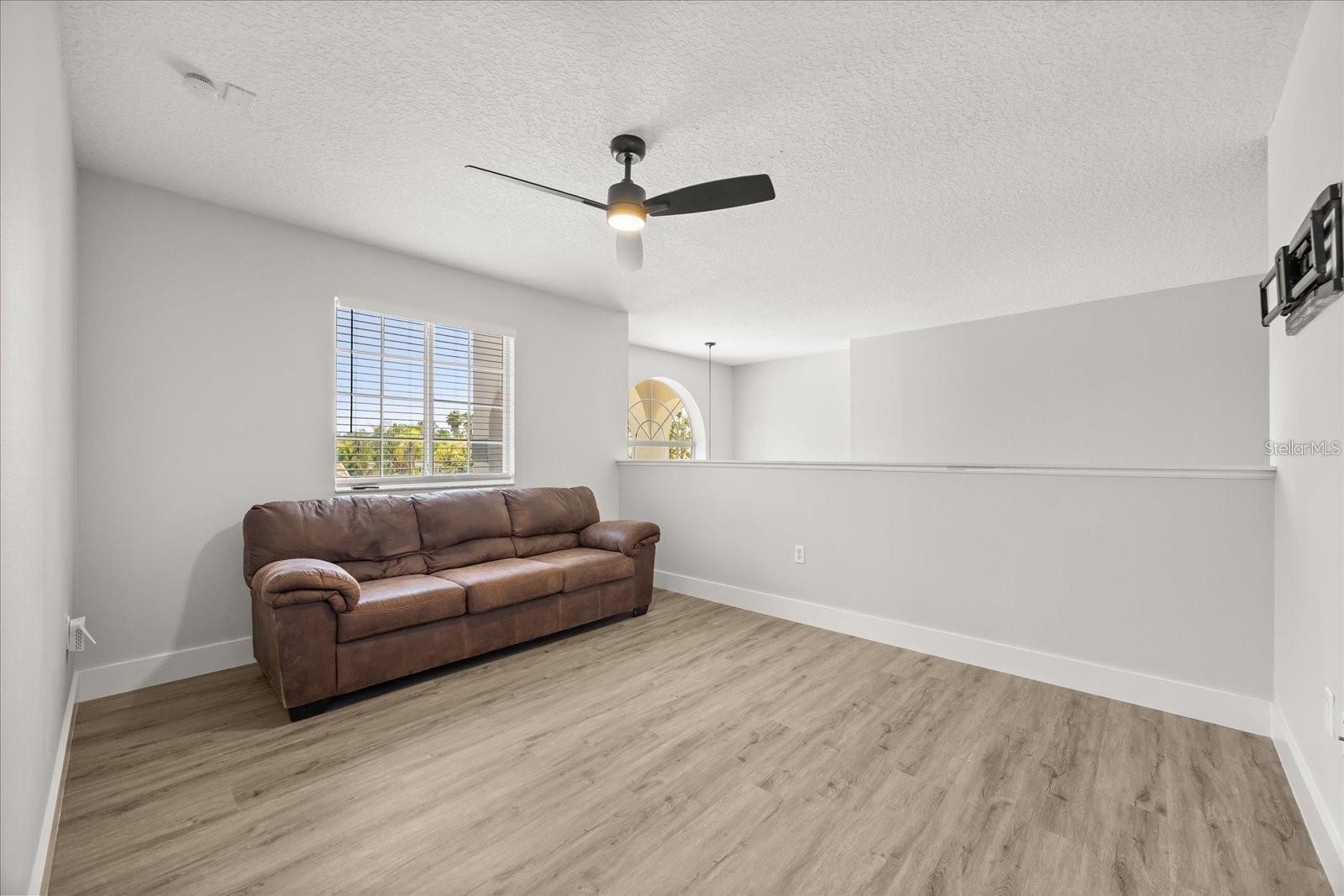 Image 12 of 37 For 724 Tahiti Drive