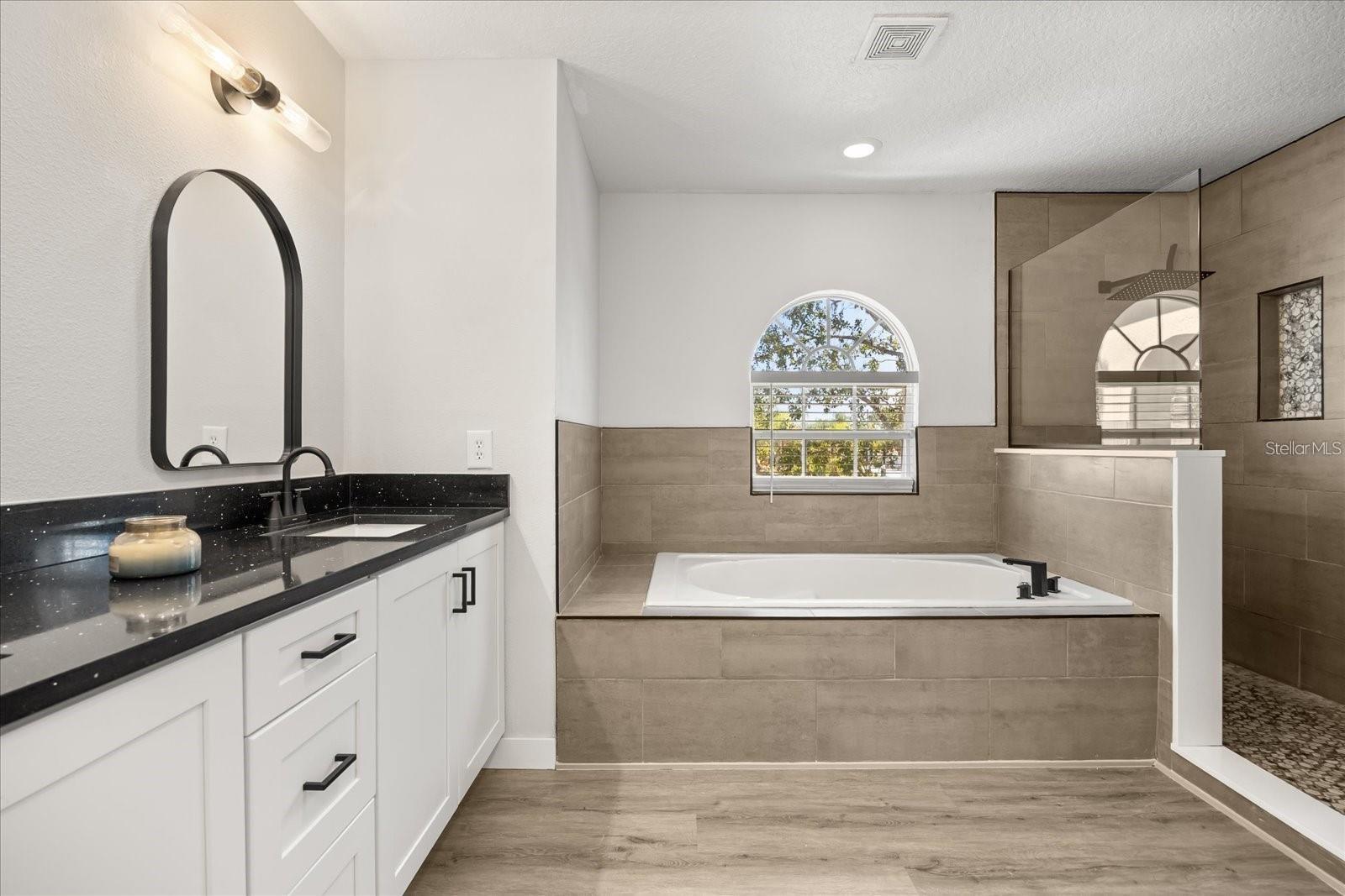 Image 24 of 37 For 724 Tahiti Drive