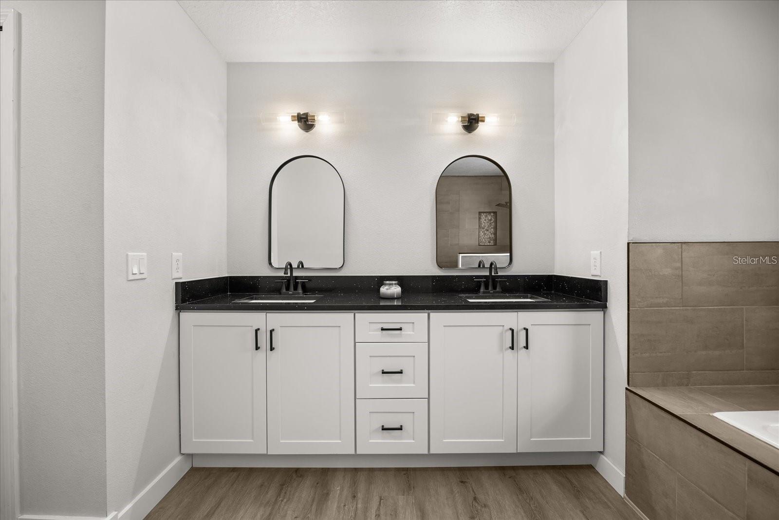 Image 25 of 37 For 724 Tahiti Drive