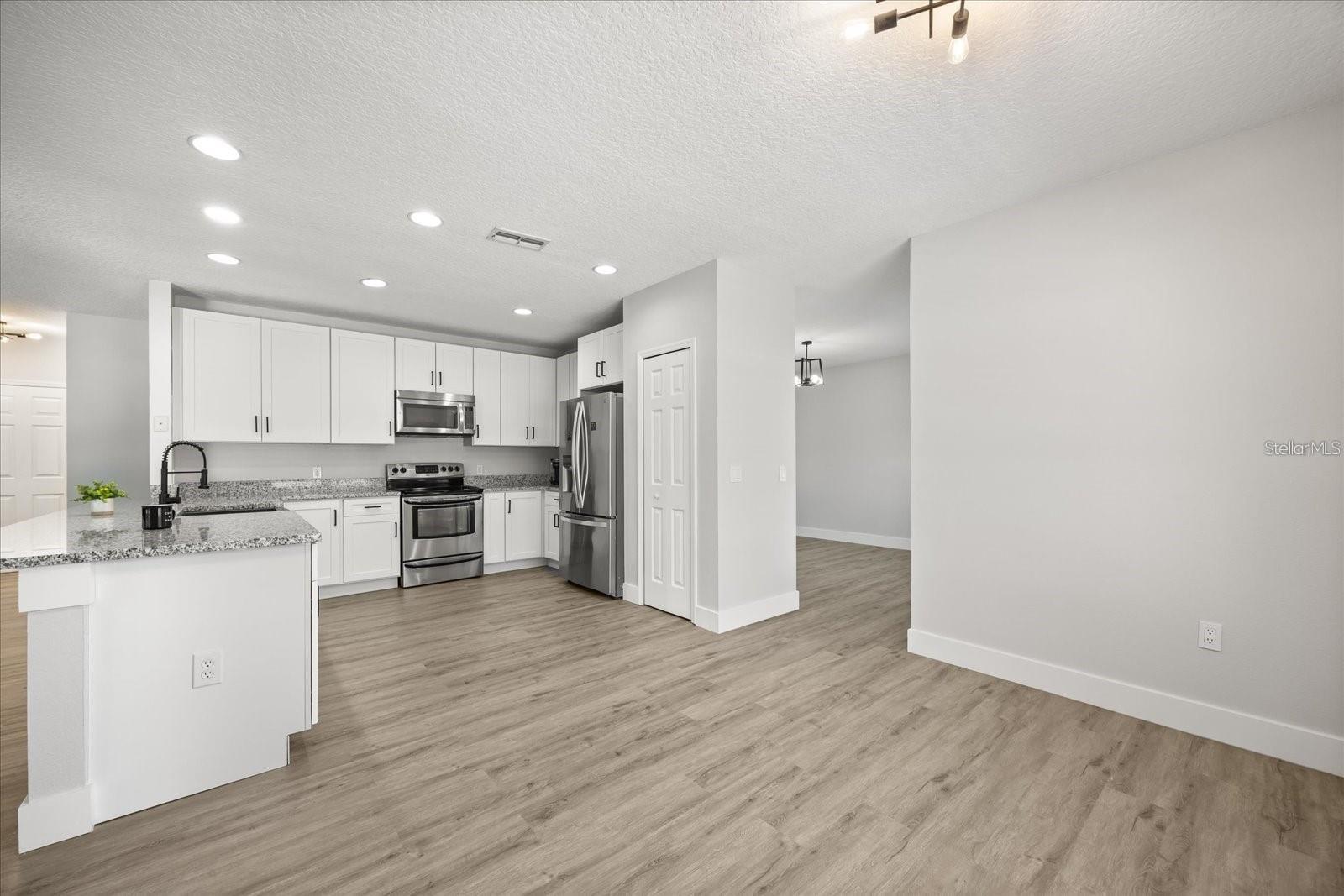 Image 34 of 37 For 724 Tahiti Drive