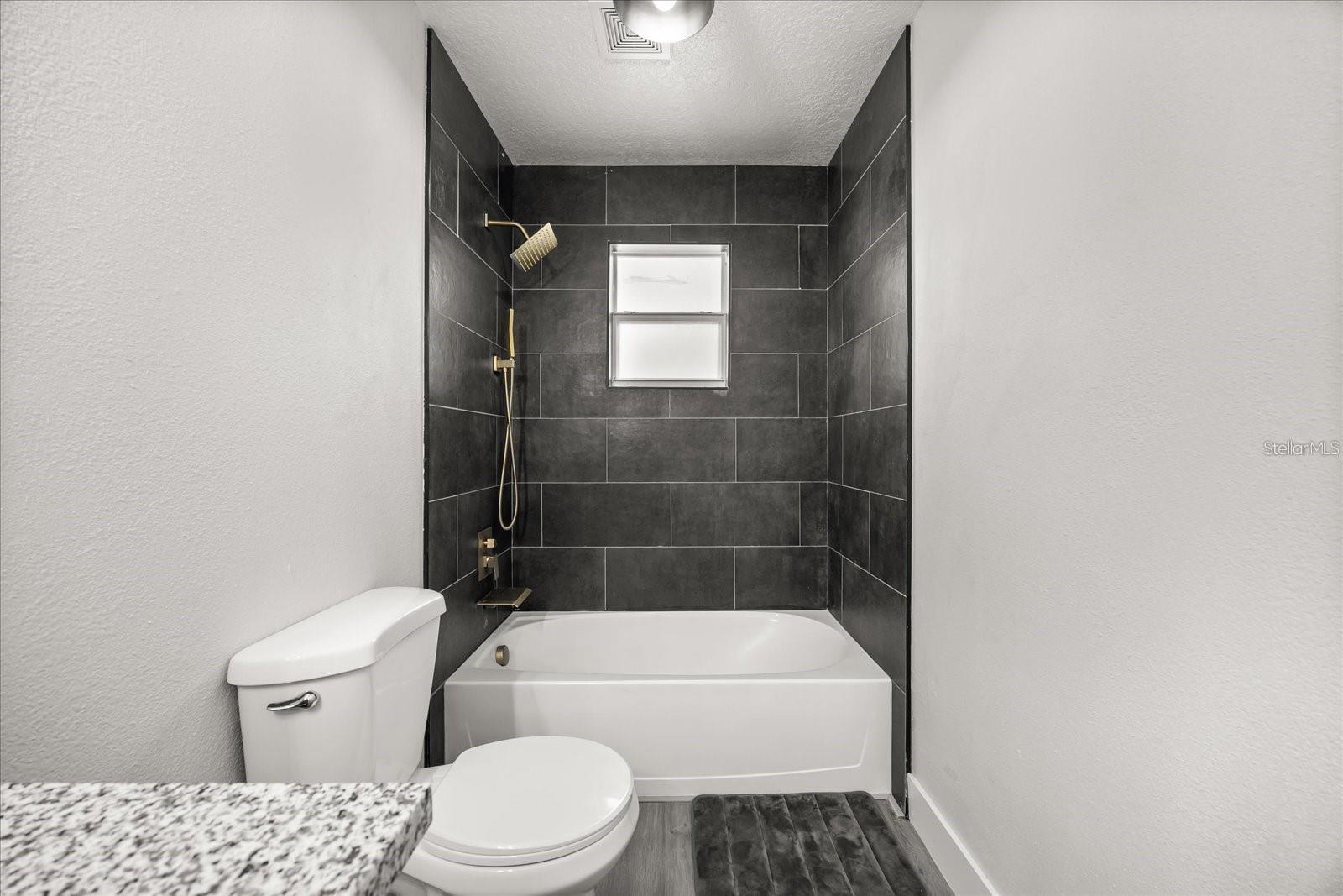 Image 8 of 37 For 724 Tahiti Drive