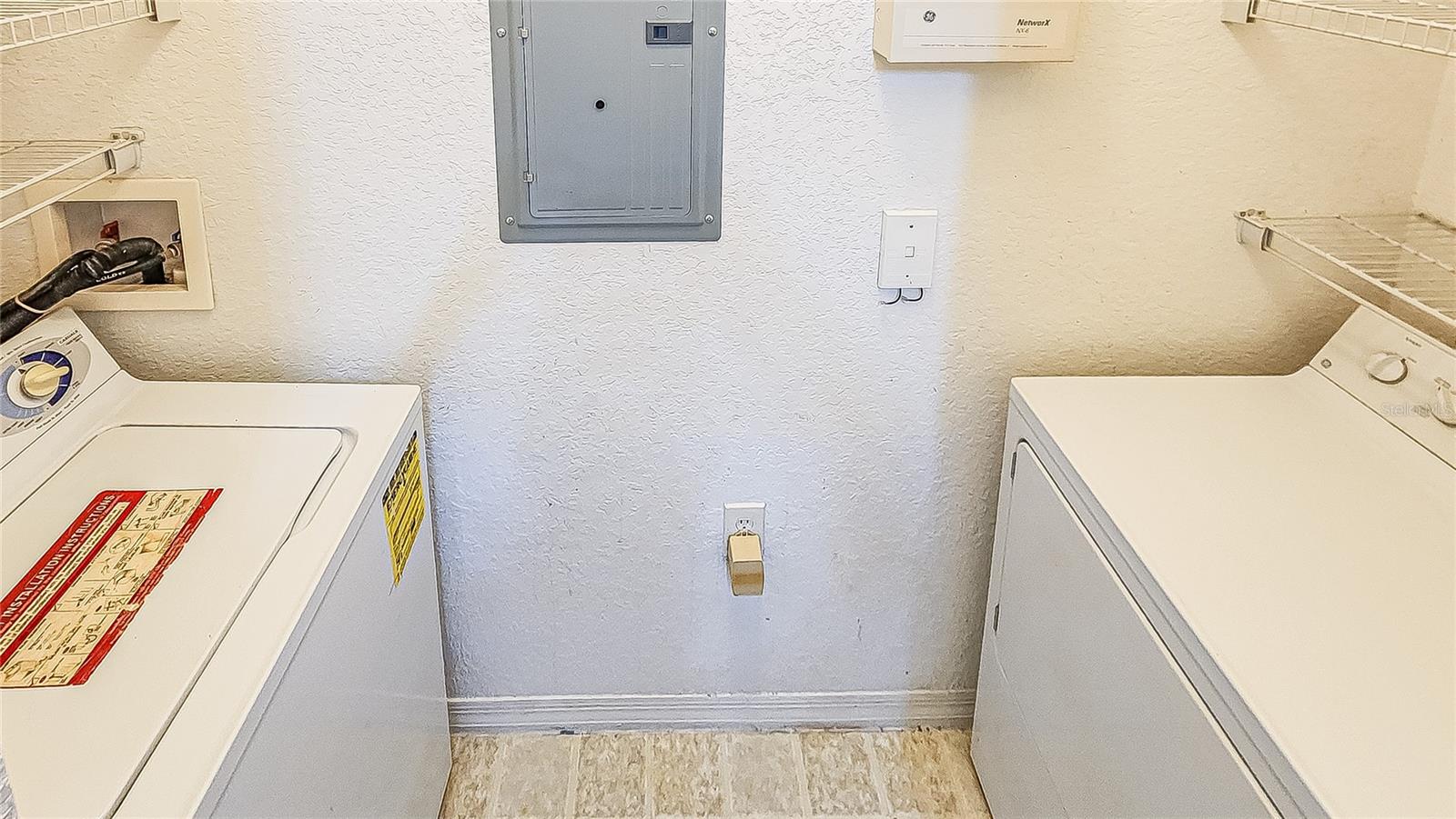 Image 16 of 27 For 6149 Metrowest Boulevard 203