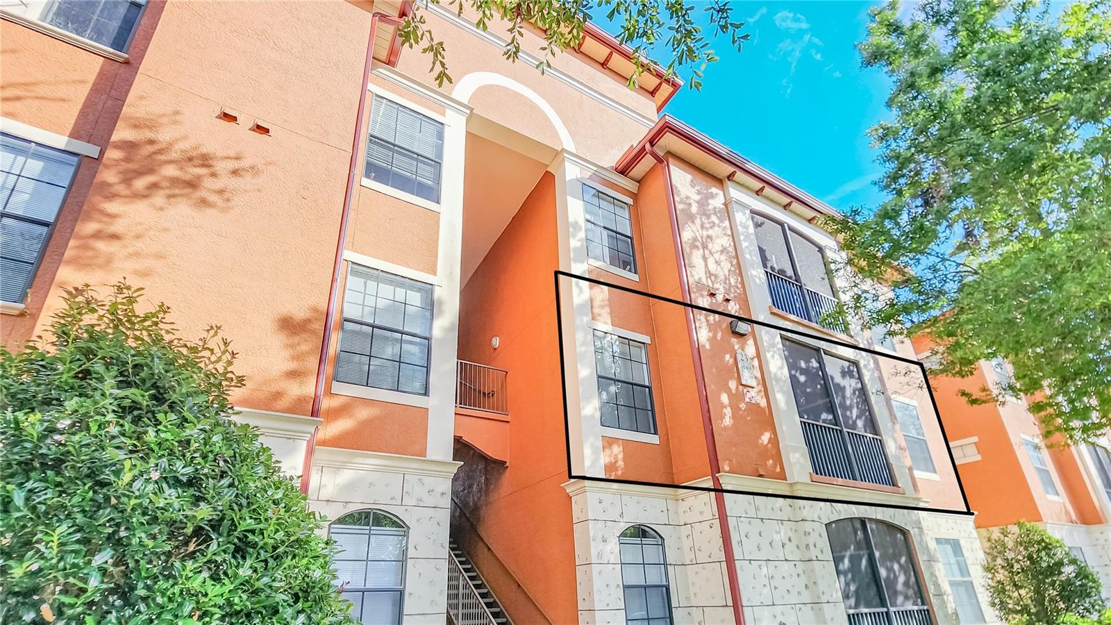 Image 2 of 27 For 6149 Metrowest Boulevard 203