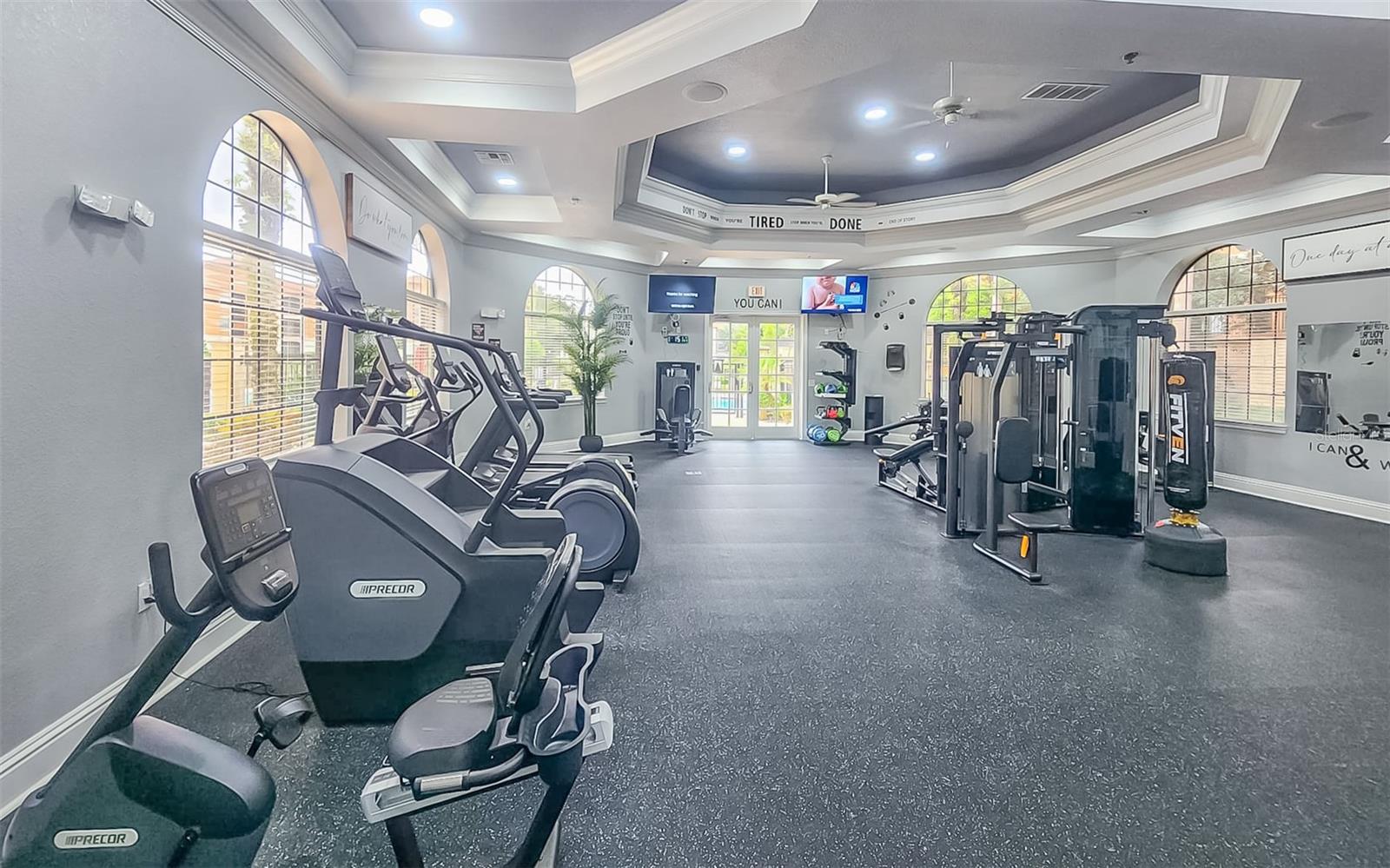 Image 21 of 27 For 6149 Metrowest Boulevard 203