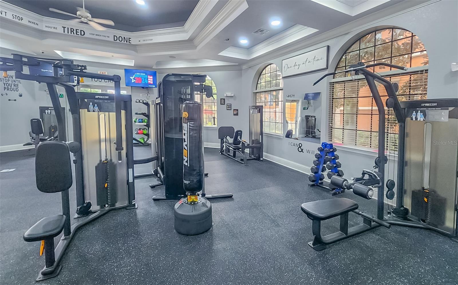 Image 23 of 27 For 6149 Metrowest Boulevard 203