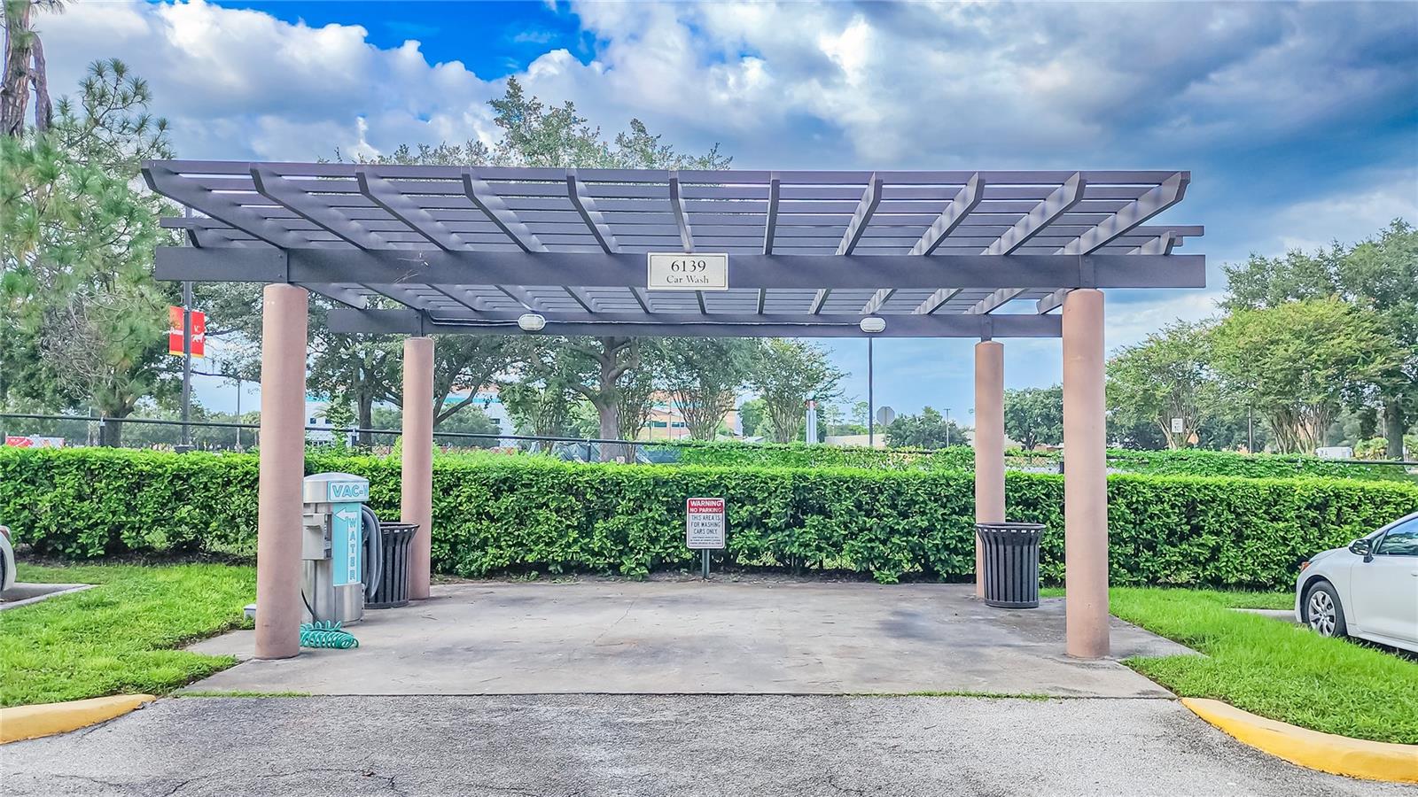 Image 24 of 27 For 6149 Metrowest Boulevard 203