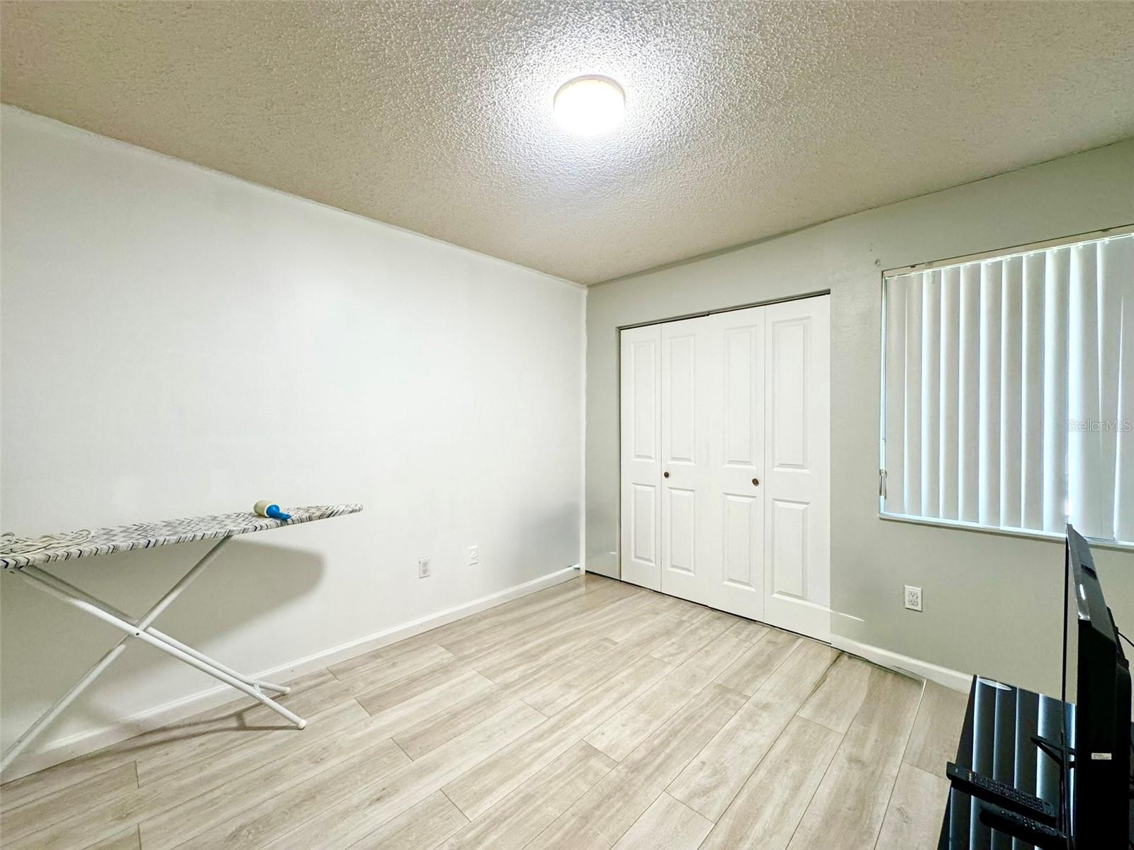 Image 19 of 27 For 14145 100th Terrace