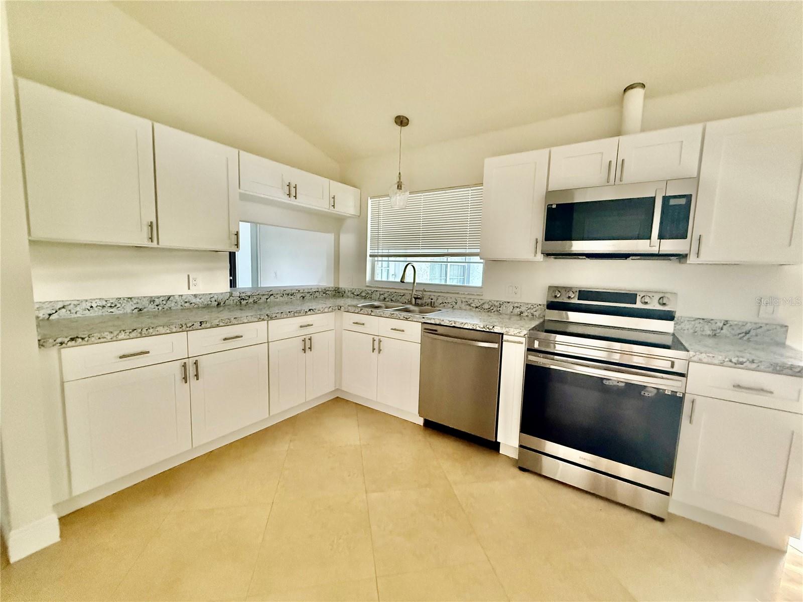 Image 11 of 20 For 970 Amy Ridge Court