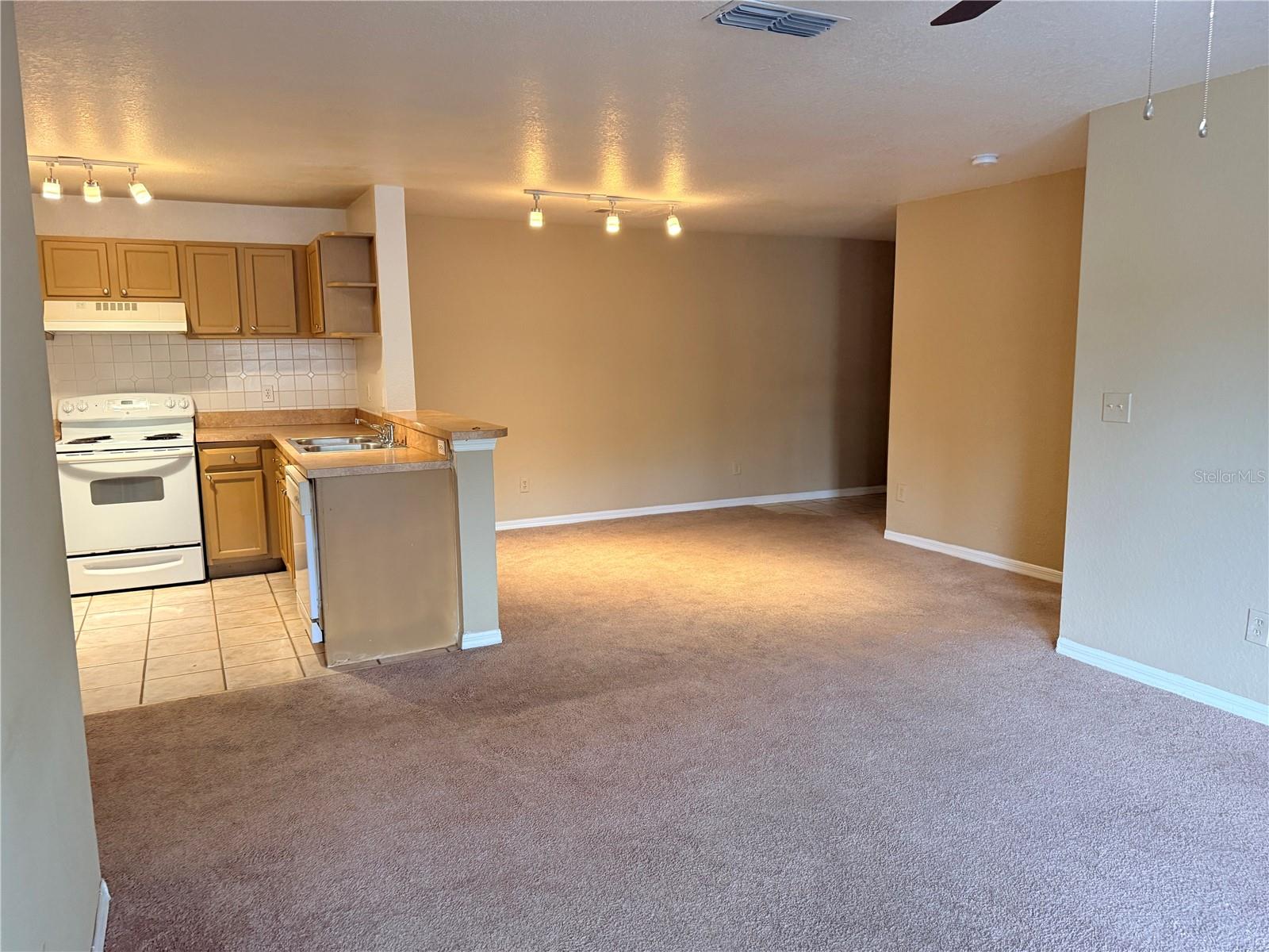 Image 4 of 12 For 7606 Pissarro Drive 105