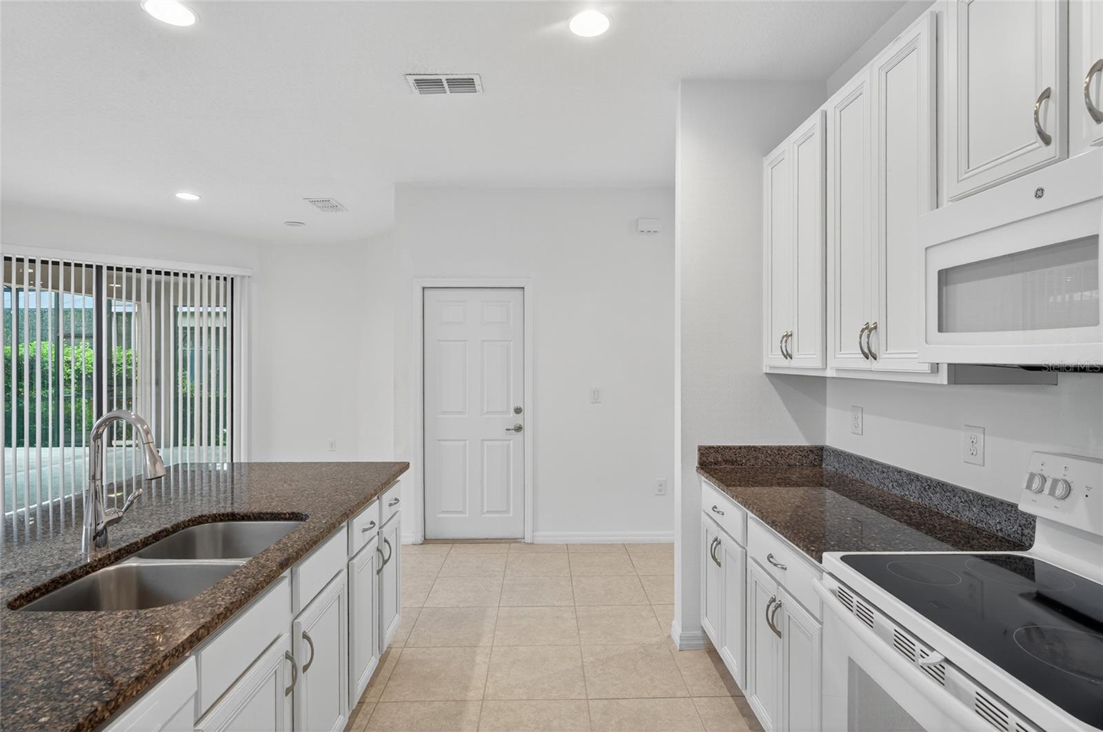 Image 22 of 56 For 2311 Victoria Drive
