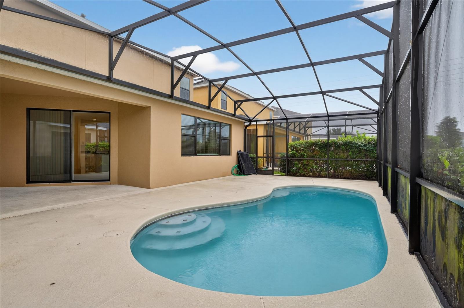 Image 5 of 56 For 2311 Victoria Drive