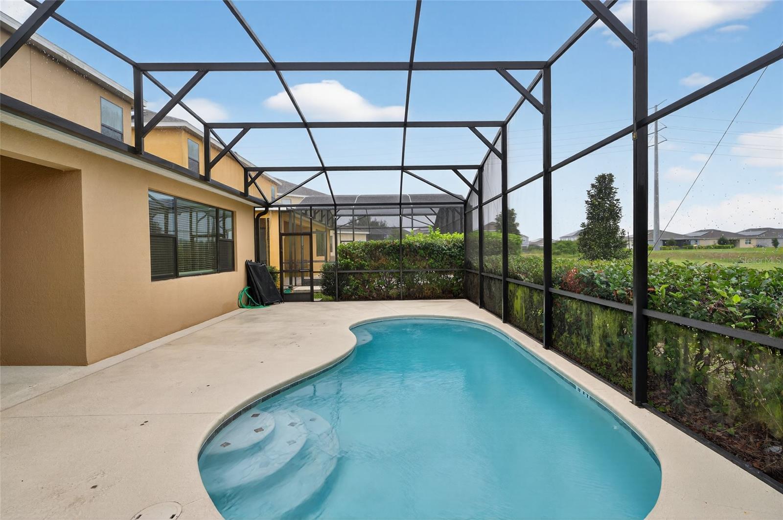 Image 6 of 56 For 2311 Victoria Drive