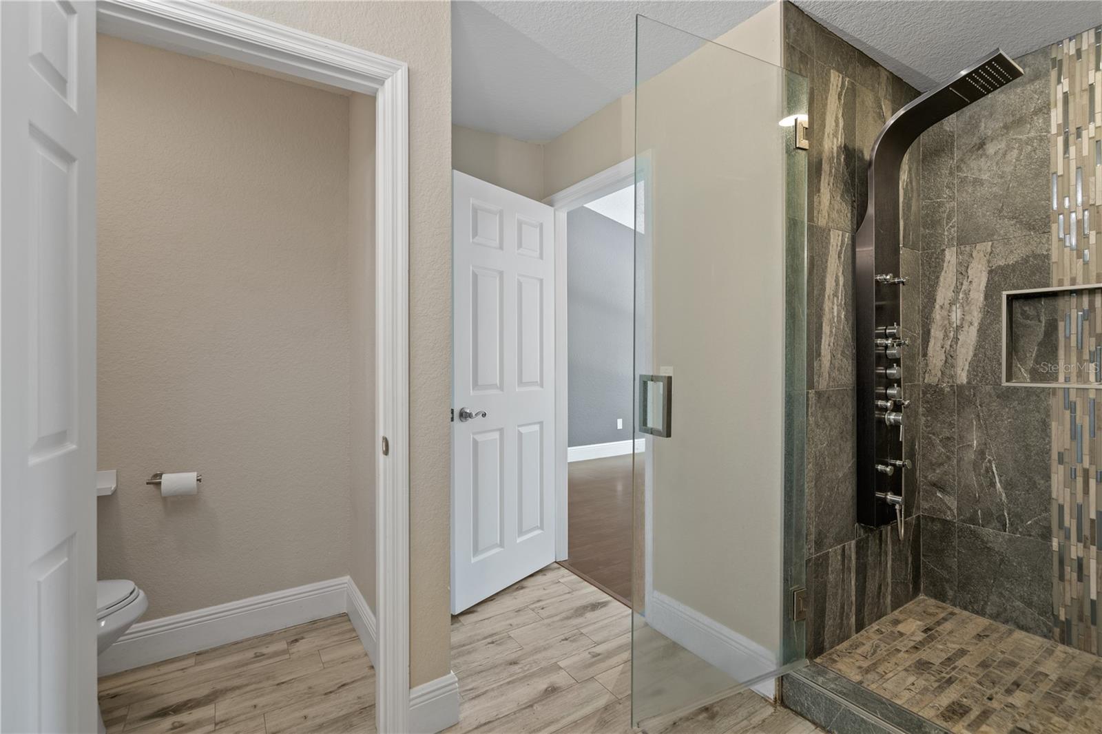 Image 31 of 35 For 6873 Slaven Drive