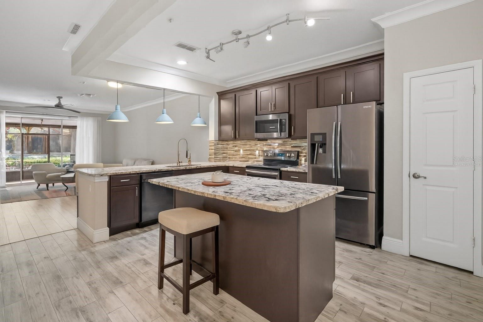 Image 4 of 35 For 6873 Slaven Drive