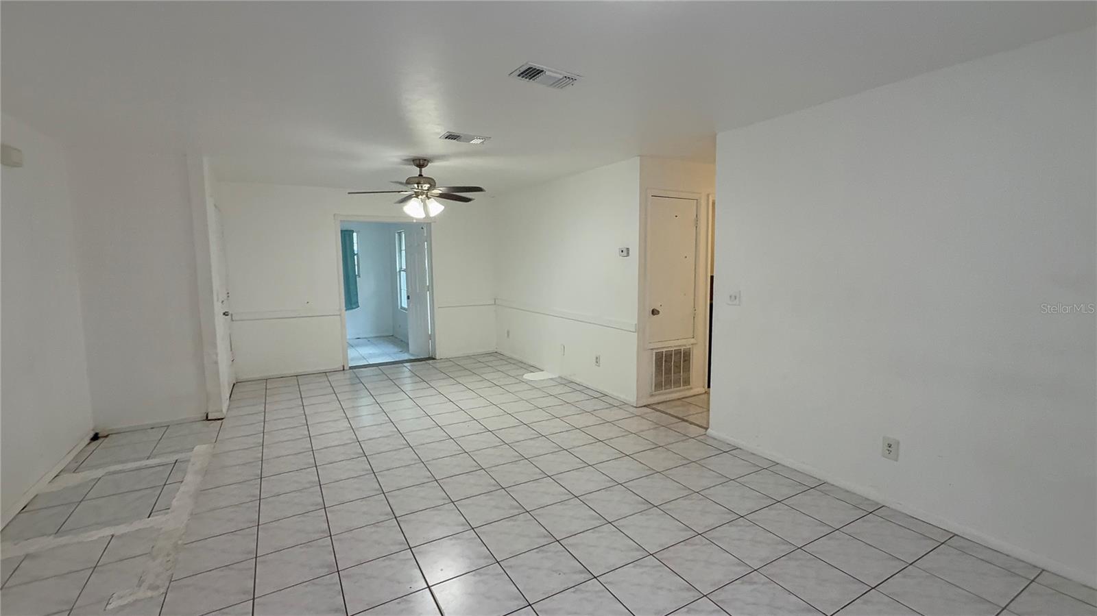 Image 11 of 27 For 226 Rosland Drive