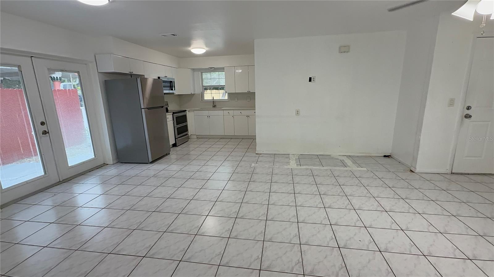 Image 18 of 27 For 226 Rosland Drive