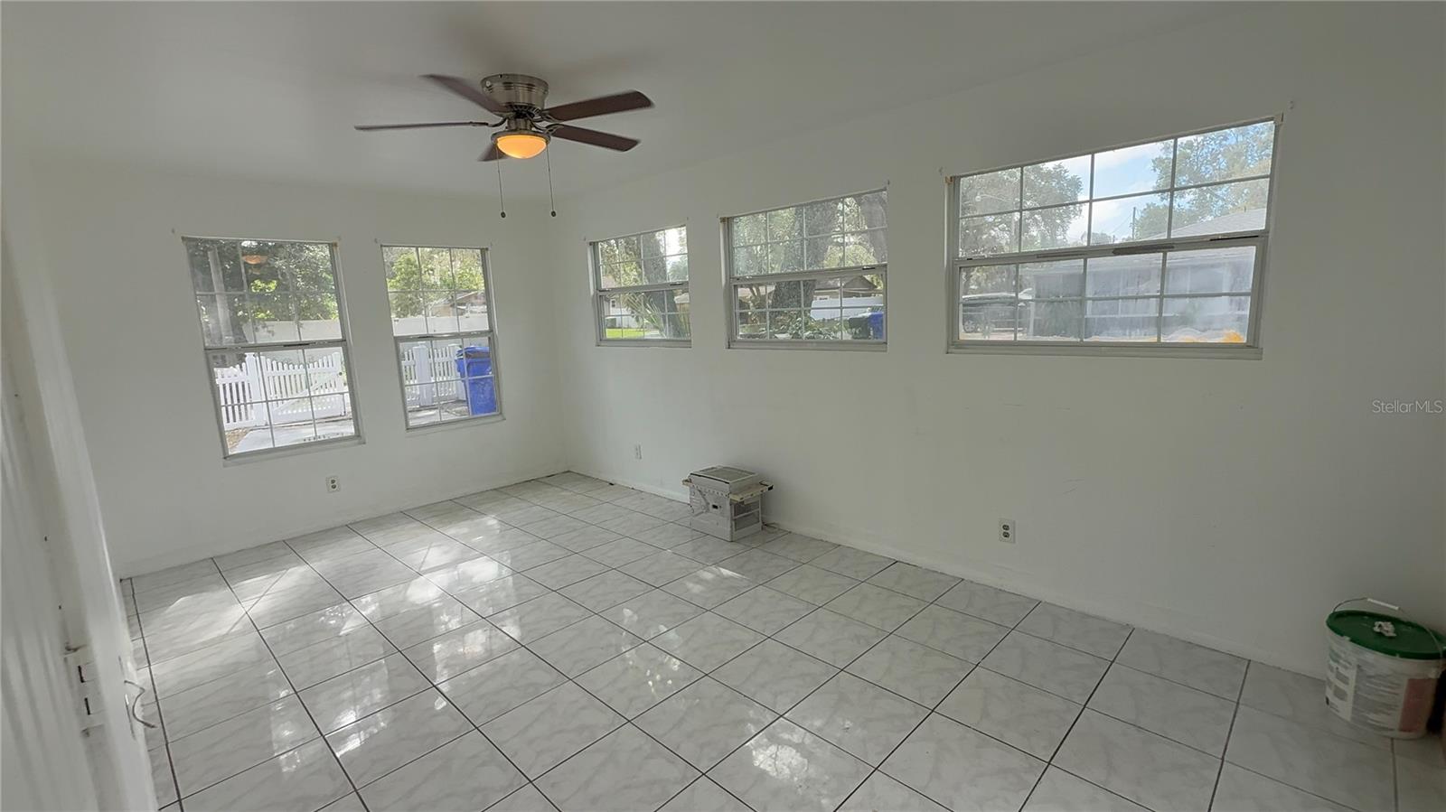 Image 19 of 27 For 226 Rosland Drive