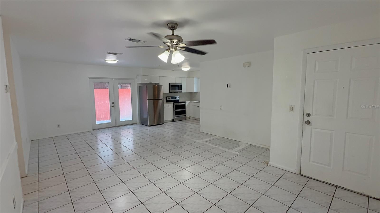 Image 7 of 27 For 226 Rosland Drive