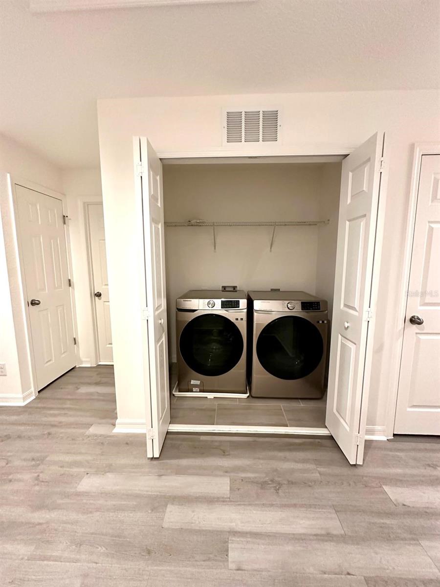 Image 13 of 21 For 5010 Greenbank Lane