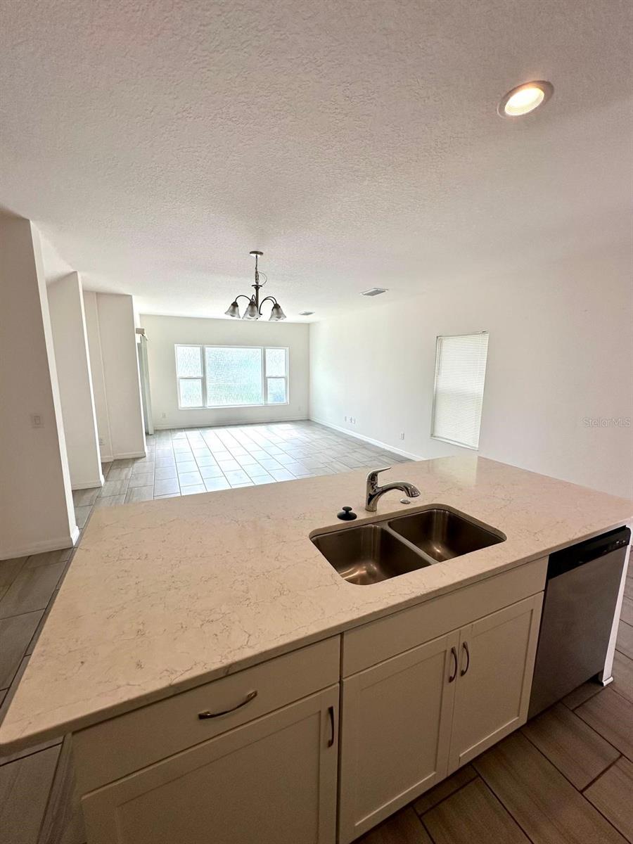 Image 6 of 21 For 5010 Greenbank Lane