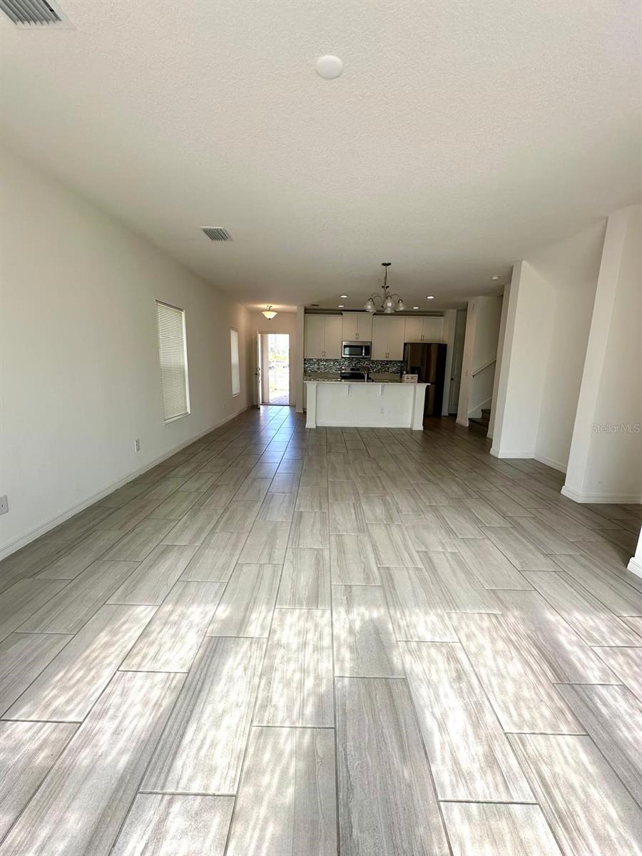 Image 7 of 21 For 5010 Greenbank Lane