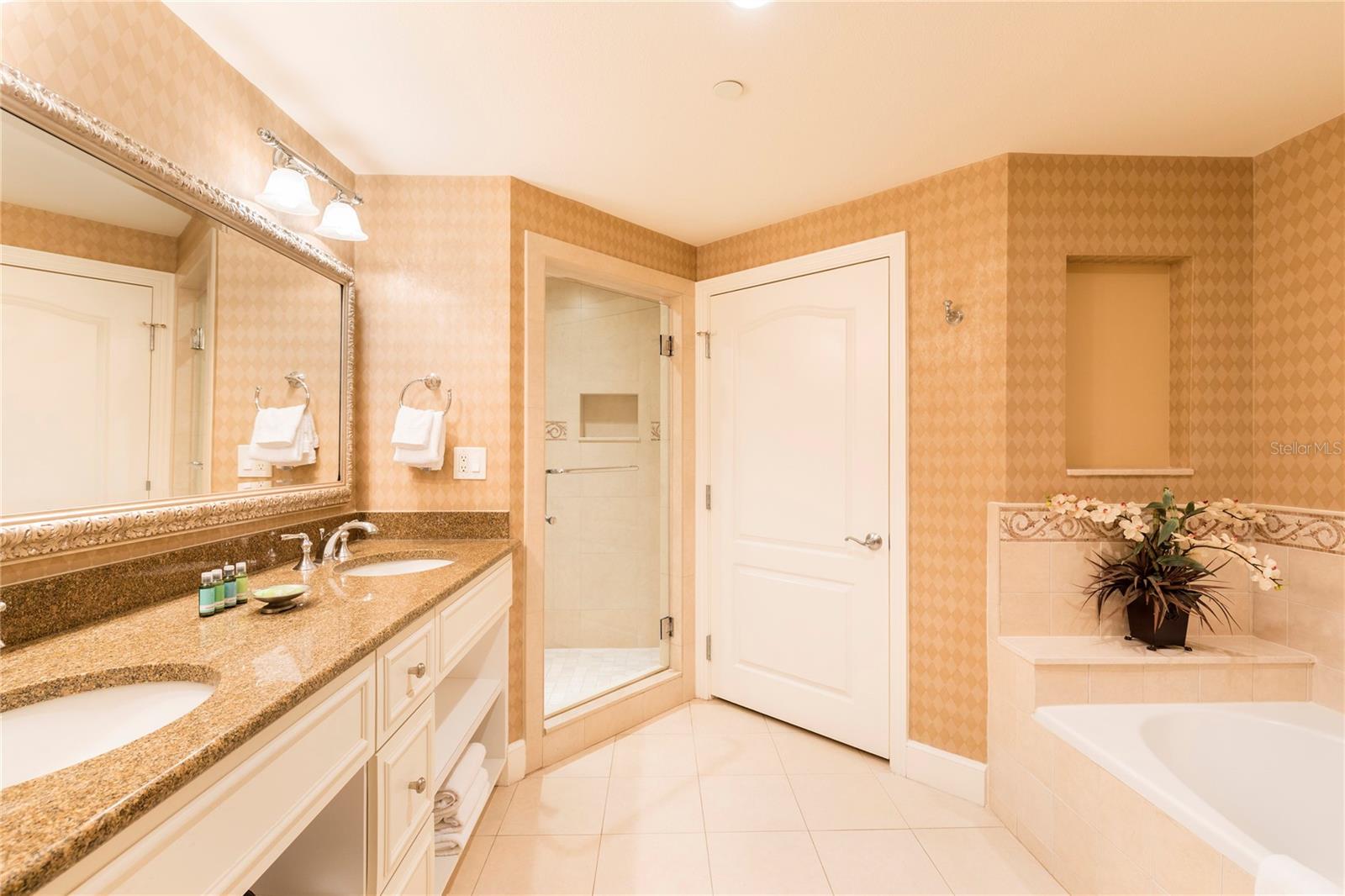 Image 11 of 15 For 7593 Gathering Drive 509