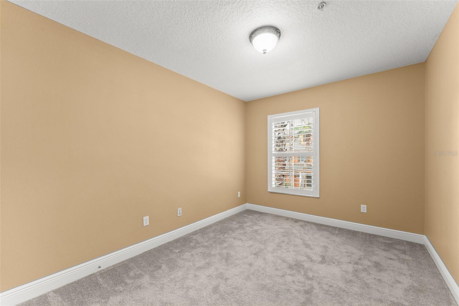 Image 28 of 43 For 868 Assembly Court