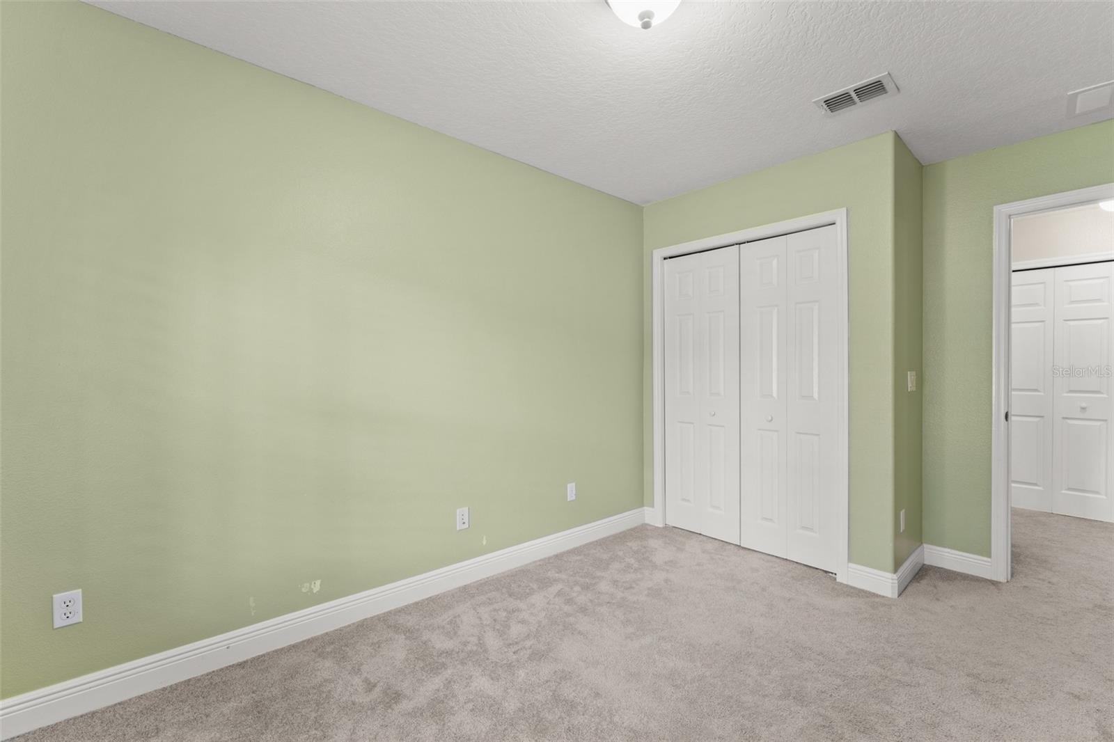 Image 32 of 43 For 868 Assembly Court