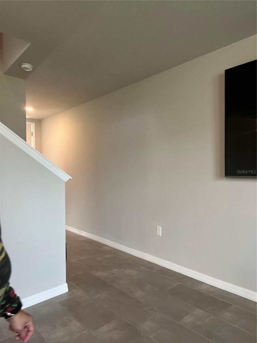 Image 2 of 22 For 582 Amadoras Way Street