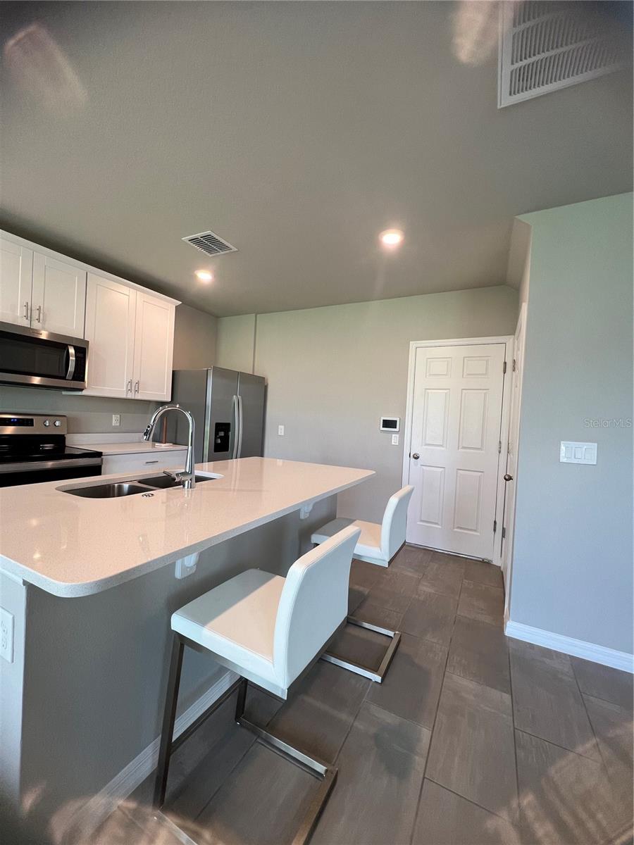 Image 7 of 22 For 582 Amadoras Way Street