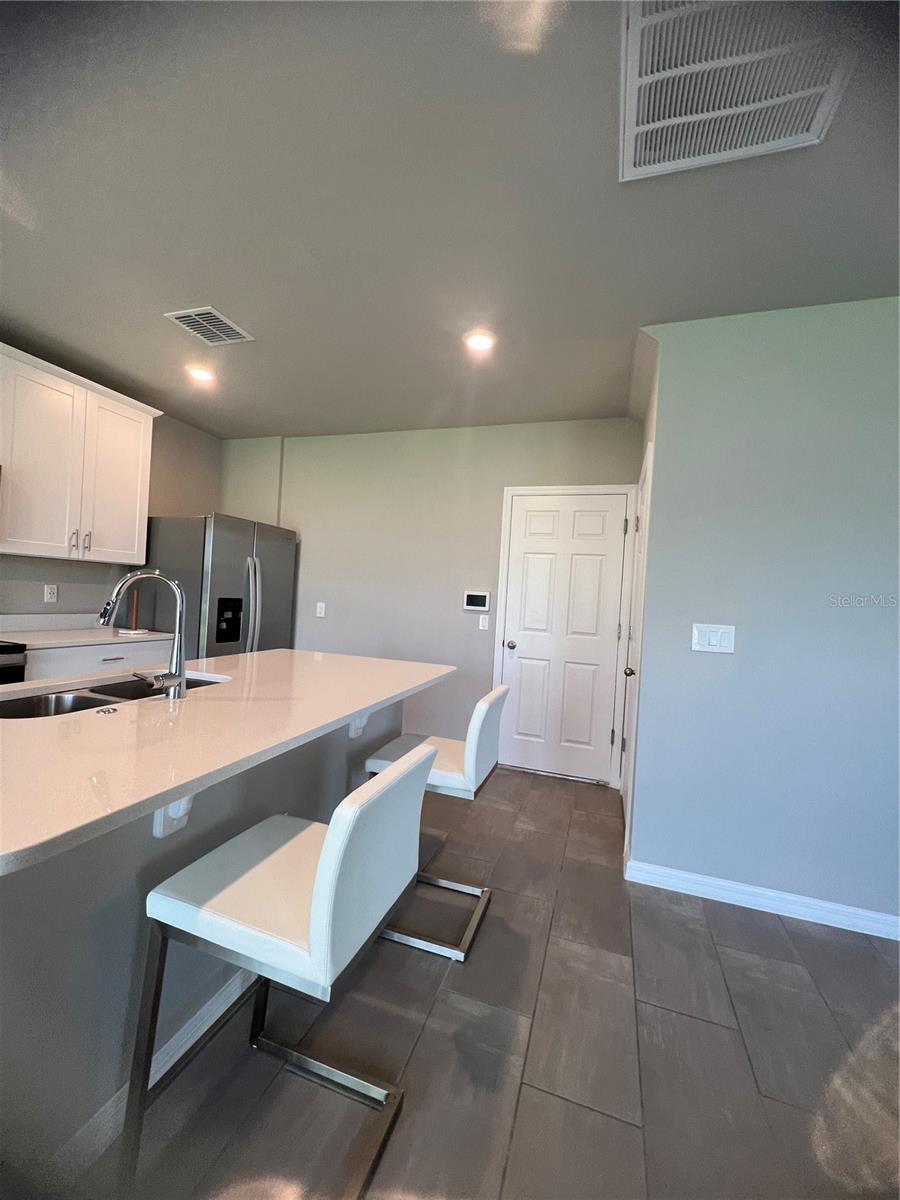 Image 8 of 22 For 582 Amadoras Way Street