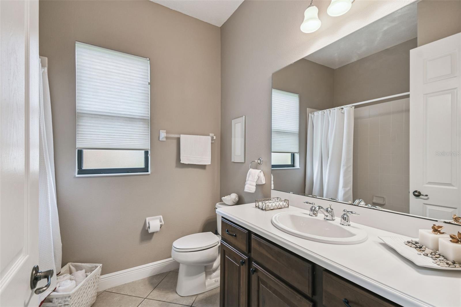 Image 31 of 59 For 861 Bella Viana Road