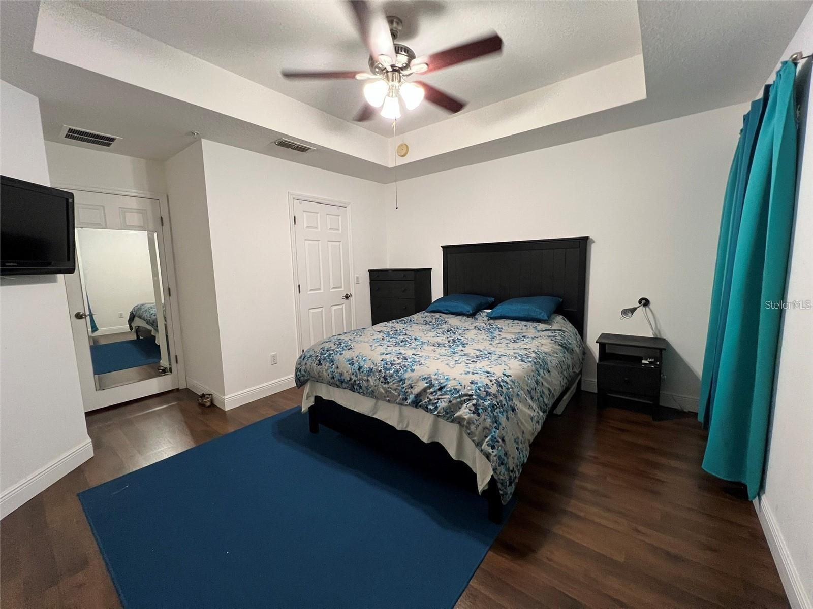 Image 16 of 24 For 9528 Silver Buttonwood Street