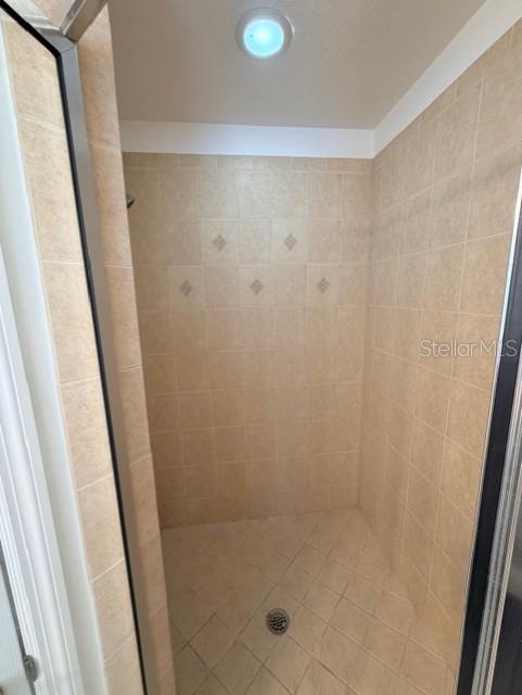 Image 27 of 31 For 9528 Silver Buttonwood Street