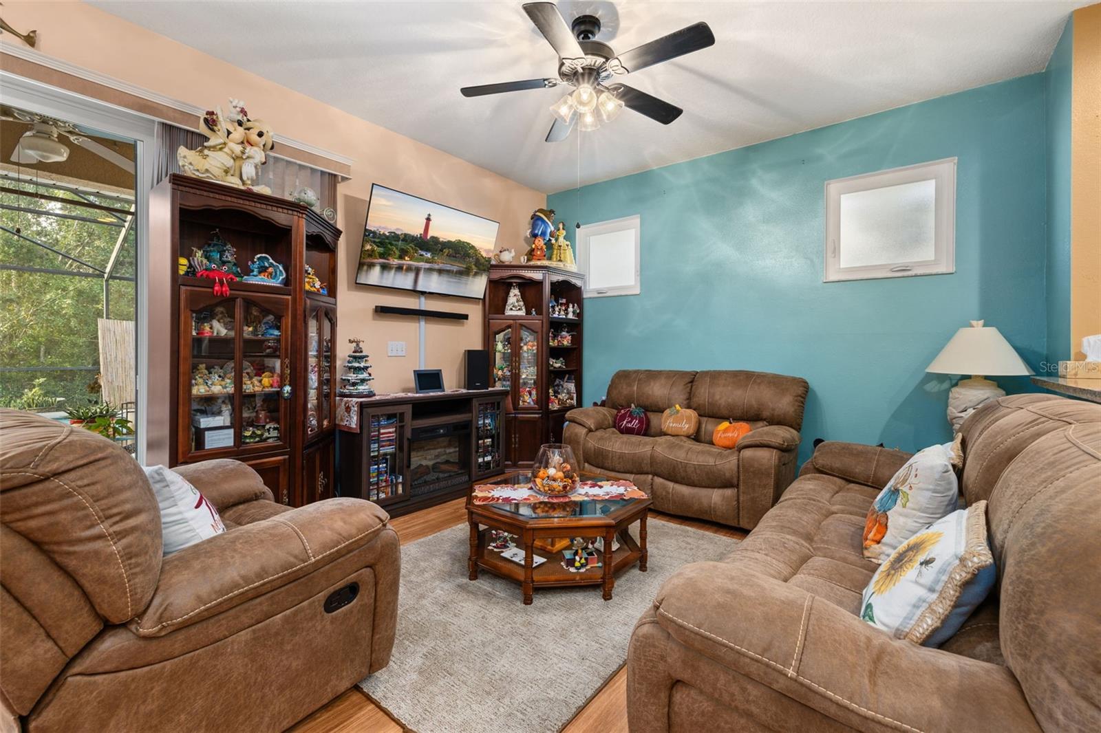 Image 10 of 63 For 2920 Sunset Vista Boulevard