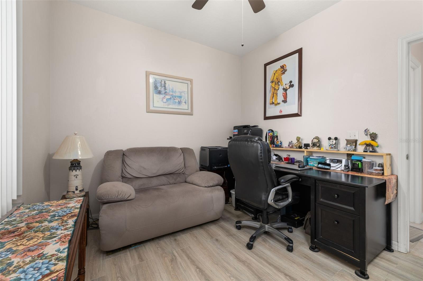 Image 19 of 63 For 2920 Sunset Vista Boulevard