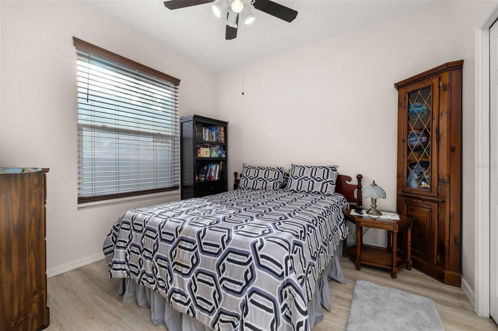 Image 23 of 63 For 2920 Sunset Vista Boulevard