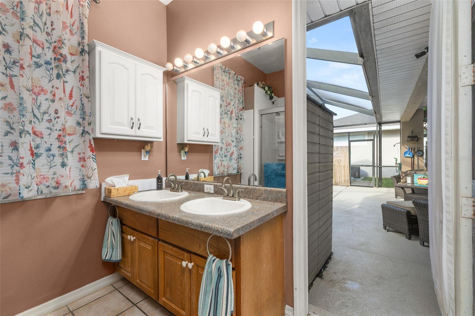 Image 31 of 63 For 2920 Sunset Vista Boulevard