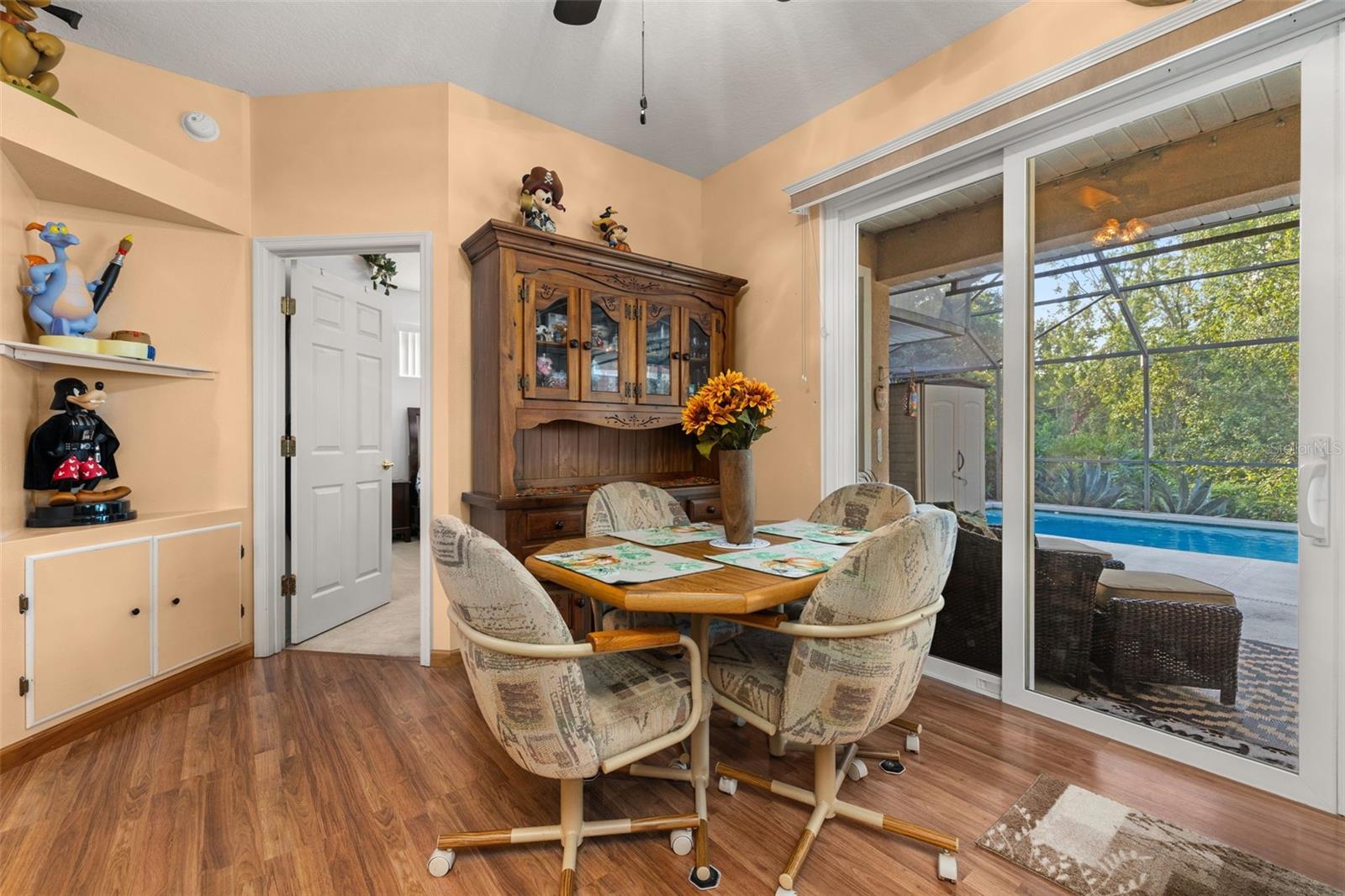 Image 9 of 63 For 2920 Sunset Vista Boulevard