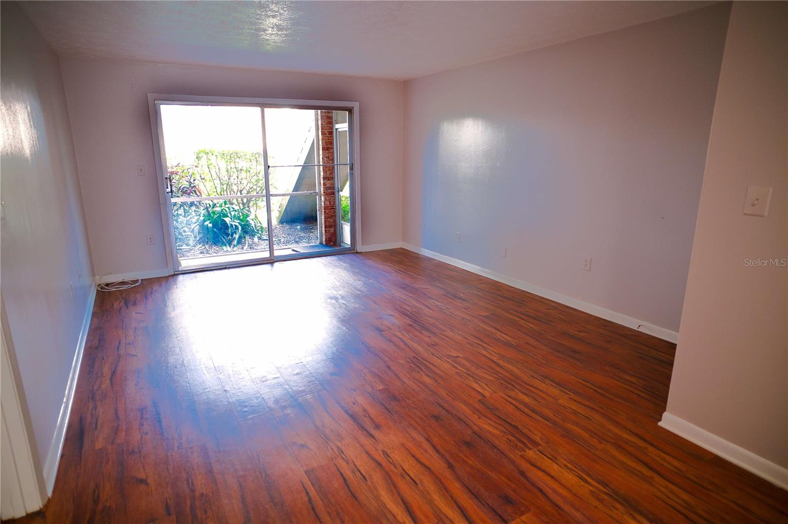 Image 3 of 64 For 4212 Lake Underhill Road 5d9