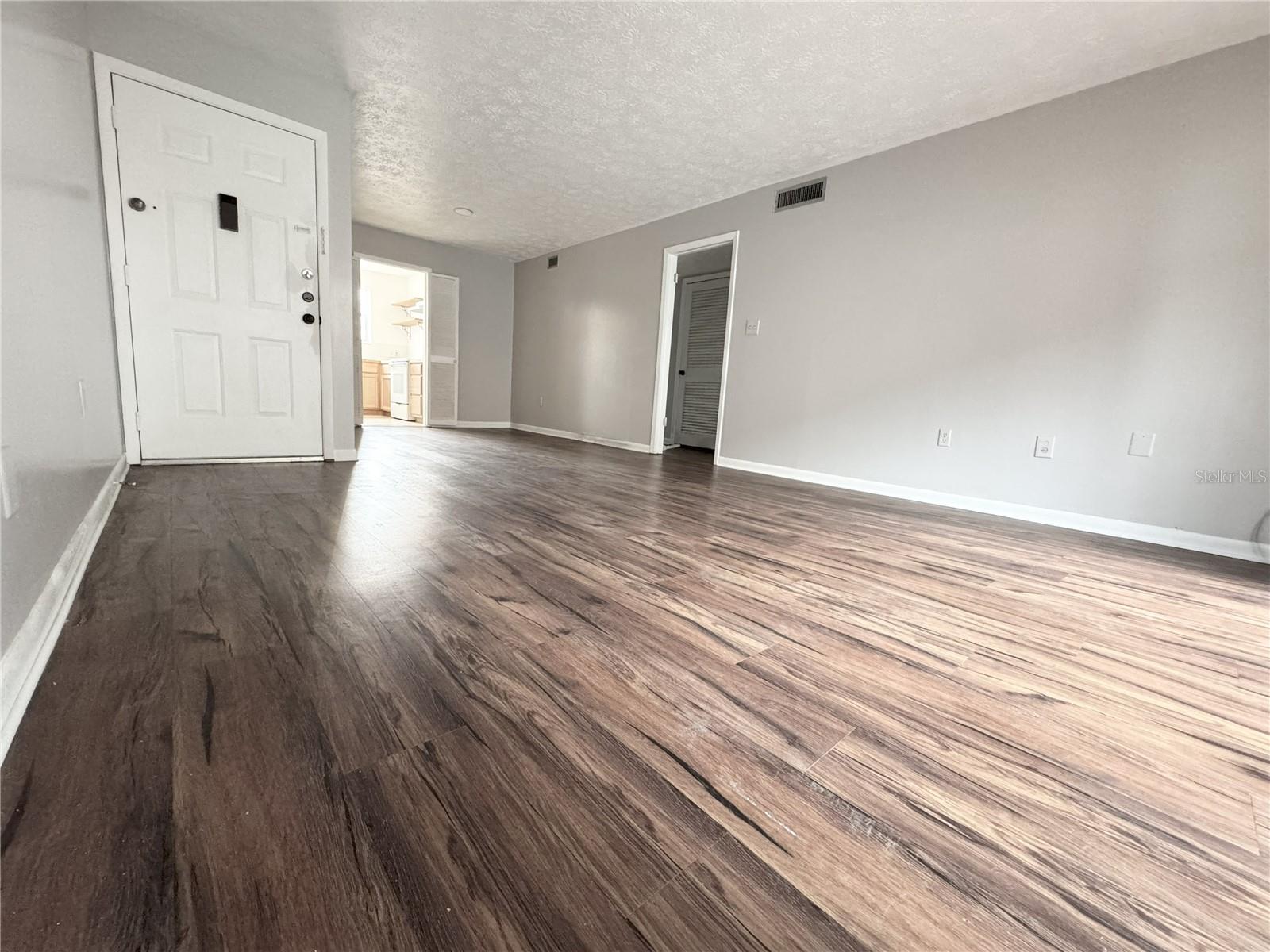 Image 33 of 64 For 4212 Lake Underhill Road 5d9
