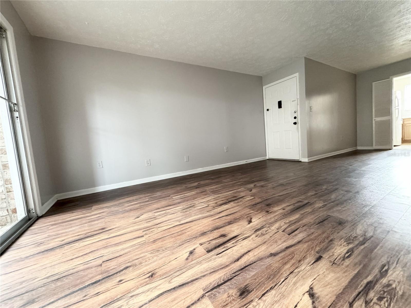 Image 36 of 64 For 4212 Lake Underhill Road 5d9
