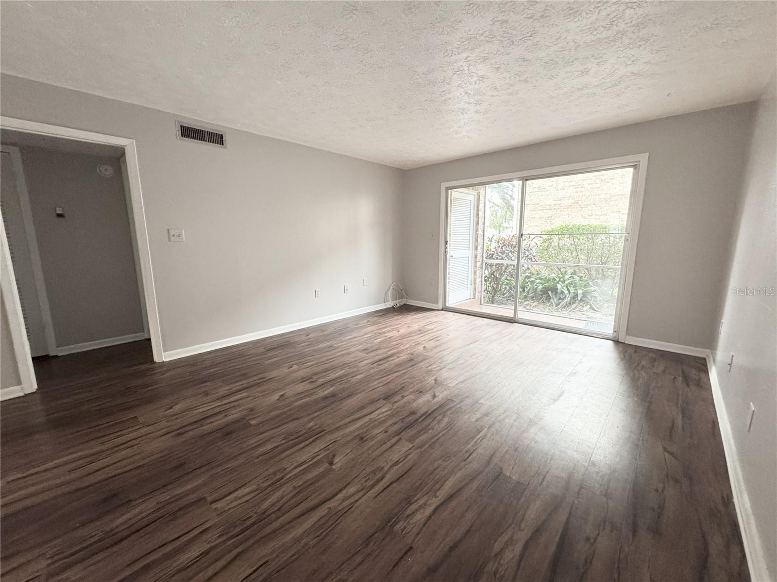 Image 38 of 64 For 4212 Lake Underhill Road 5d9